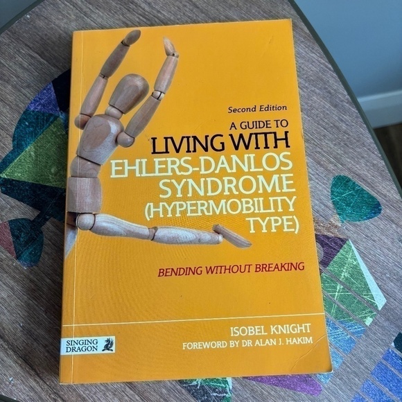 Living with Ehlers Danlos Syndrome (Hypermobility Type) Second Edition Used - Picture 1 of 4